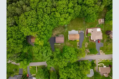 454 Cherokee Dr, Center Township, PA 16001 - Photo 28