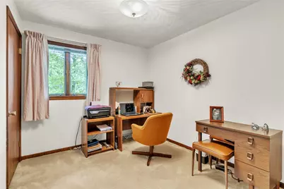 454 Cherokee Dr, Center Township, PA 16001 - Photo 24