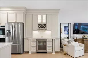 423 Magnolia Dr, Peters Township, PA 15367 - Photo 10