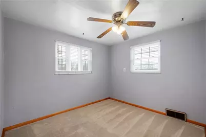 4813 Clover Lane, West Mifflin, PA 15122 - Photo 10