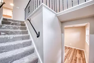 762 Cedarwood Dr, Pittsburgh, PA 15235 - Photo 2