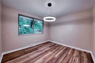 762 Cedarwood Dr, Pittsburgh, PA 15235 - Photo 6