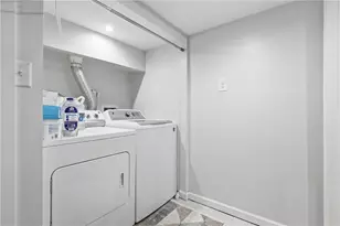 836 Lindenwood Dr, Pittsburgh, PA 15234 - Photo 26