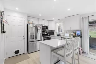 836 Lindenwood Dr, Pittsburgh, PA 15234 - Photo 10