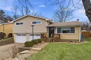 836 Lindenwood Dr, Pittsburgh, PA 15234 - Photo 2