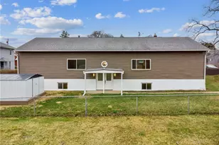 749 Parkway Dr, Springdale Township, PA 15049 - Photo 1