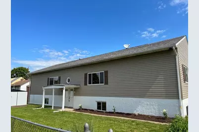 749 Parkway Dr, Springdale Township, PA 15049 - Photo 1