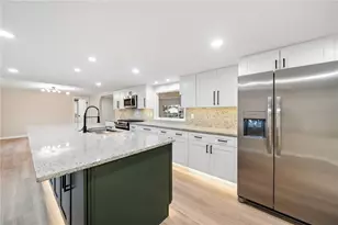 749 Parkway Dr, Springdale Township, PA 15049 - Photo 10