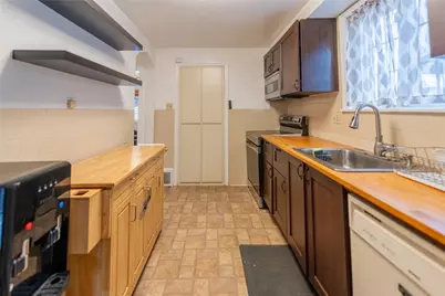 10 Pioneer Ave, Pittsburgh, PA 15229 - Photo 8