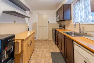 10 Pioneer Ave, Pittsburgh, PA 15229 - Photo 8