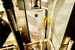 604 Countryside Dr, Robinson Twp, PA 15136 - Photo 16