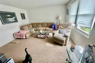 604 Countryside Dr, Robinson Twp, PA 15136 - Photo 4