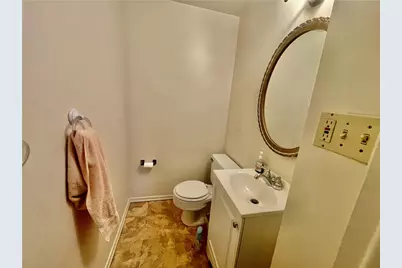 604 Countryside Dr, Robinson Twp, PA 15136 - Photo 8