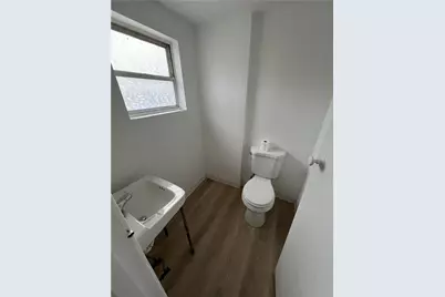 2931 Zephyr Ave, Pittsburgh, PA 15204 - Photo 6