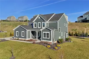 216 Hickory Ln, Adams Township, PA 16046 - Photo 2
