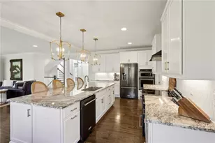 216 Hickory Ln, Adams Township, PA 16046 - Photo 10