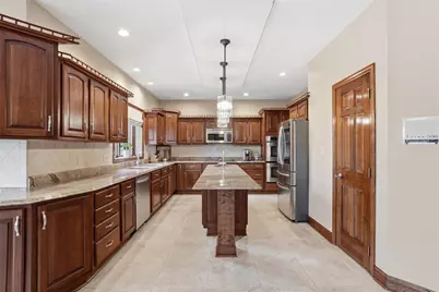 109 Brookside Ln, Moon/Crescent Twp, PA 15108 - Photo 12