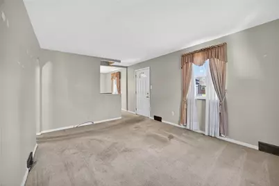 3553 Oakleaf Rd, Pittsburgh, PA 15227 - Photo 4