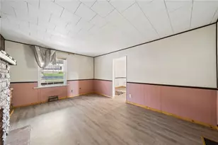 519 Washington St, Mt Pleasant Boro, PA 15666 - Photo 6