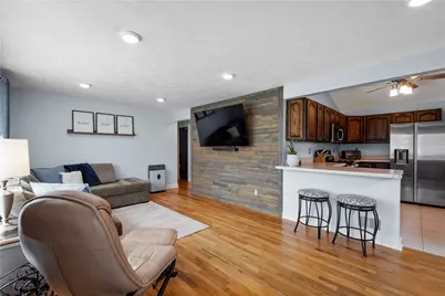 658 Elaine Drive, Pittsburgh, PA 15236 - Photo 6