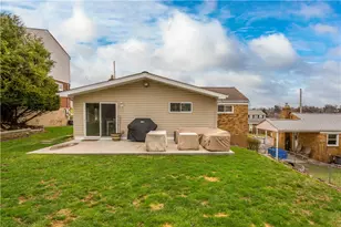 658 Elaine Dr, Pittsburgh, PA 15236 - Photo 14