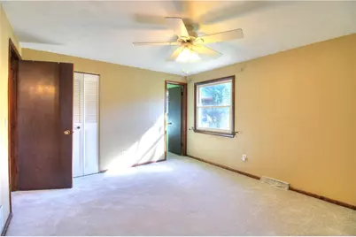 105 Blackshire Rd, Twp of But SE, PA 16001 - Photo 18