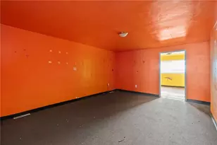 1902 Brownsville Rd, Pittsburgh, PA 15210 - Photo 14