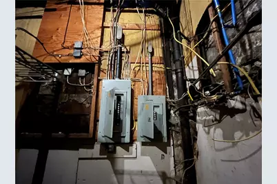 65 Broadway Ave, Wheatland, PA 16161 - Photo 20