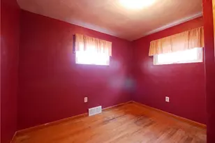 2046 Pioneer Ave, Pittsburgh, PA 15226 - Photo 12