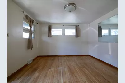 2046 Pioneer Ave, Pittsburgh, PA 15226 - Photo 2