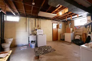 2046 Pioneer Ave, Pittsburgh, PA 15226 - Photo 14