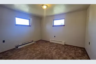 323 Indiana Avenue, Avonmore, PA 15618 - Photo 8