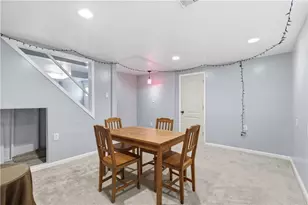 1649 Pembroke Dr, Scott Township, PA 15243 - Photo 26