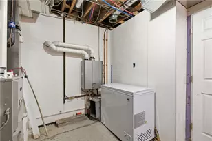 1649 Pembroke Dr, Scott Township, PA 15243 - Photo 30