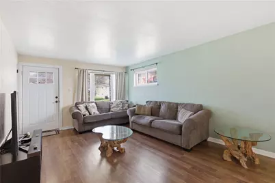 1649 Pembroke Dr, Scott Township, PA 15243 - Photo 10