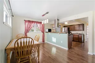 1649 Pembroke Dr, Scott Township, PA 15243 - Photo 12