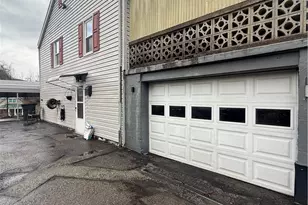 270 Broadlawn Dr, Elizabeth Twp/Boro, PA 15037 - Photo 4