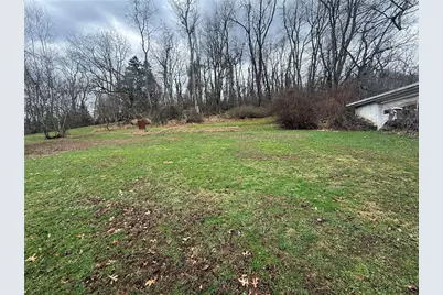 270 Broadlawn Dr, Elizabeth Twp/Boro, PA 15037 - Photo 12