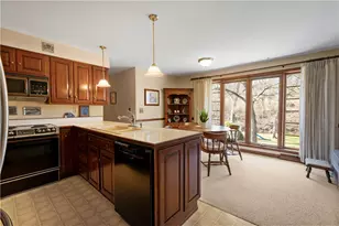 2611 Autumnwood Dr, Pittsburgh, PA 15116 - Photo 10