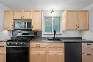 711 Gaywood Dr, Blackridge, PA 15235 - Photo 8