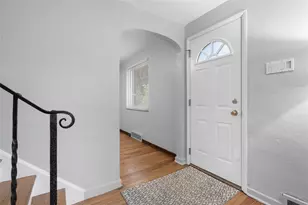 711 Gaywood Dr, Blackridge, PA 15235 - Photo 2