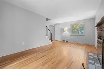 711 Gaywood Dr, Blackridge, PA 15235 - Photo 4