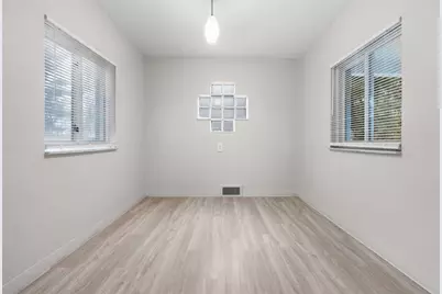 711 Gaywood Dr, Blackridge, PA 15235 - Photo 12