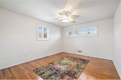 319 Ilex Dr, Ross Twp, PA 15237 - Photo 12