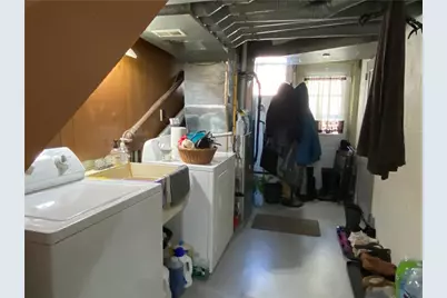 542 Maytide St, Pittsburgh, PA 15227 - Photo 18