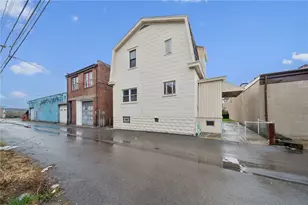 620 Broadway Ave, Stowe Township, PA 15136 - Photo 18