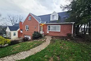 227 Thornwood Dr, Canonsburg, PA 15317 - Photo 2