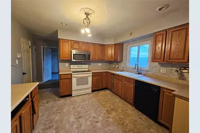 227 Thornwood Dr, Canonsburg, PA 15317 - Photo 4