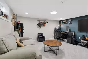 2026 Oriole Dr, Hopewell Township, PA 15001 - Photo 30