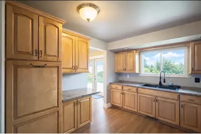 809 2nd Ave, East Brady, PA 16028 - Photo 4